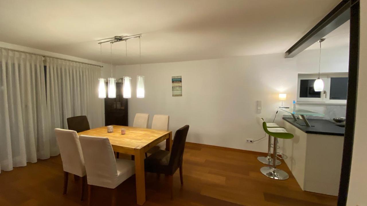 Apartment Luxus Im Eigenen Ferienhaus, 120 Qm, Naehe Regensburg Mit Balkon, Terrasse & Garten, Gute Zuganbindung *