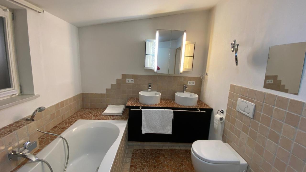 Luxus Im Eigenen Ferienhaus, 120 Qm, Naehe Regensburg Mit Balkon, Terrasse & Garten, Gute Zuganbindung Laber