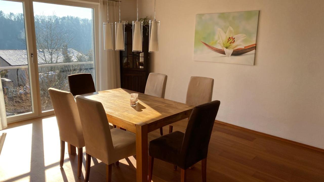 Luxus Im Eigenen Ferienhaus, 120 Qm, Naehe Regensburg Mit Balkon, Terrasse & Garten, Gute Zuganbindung Apartment *