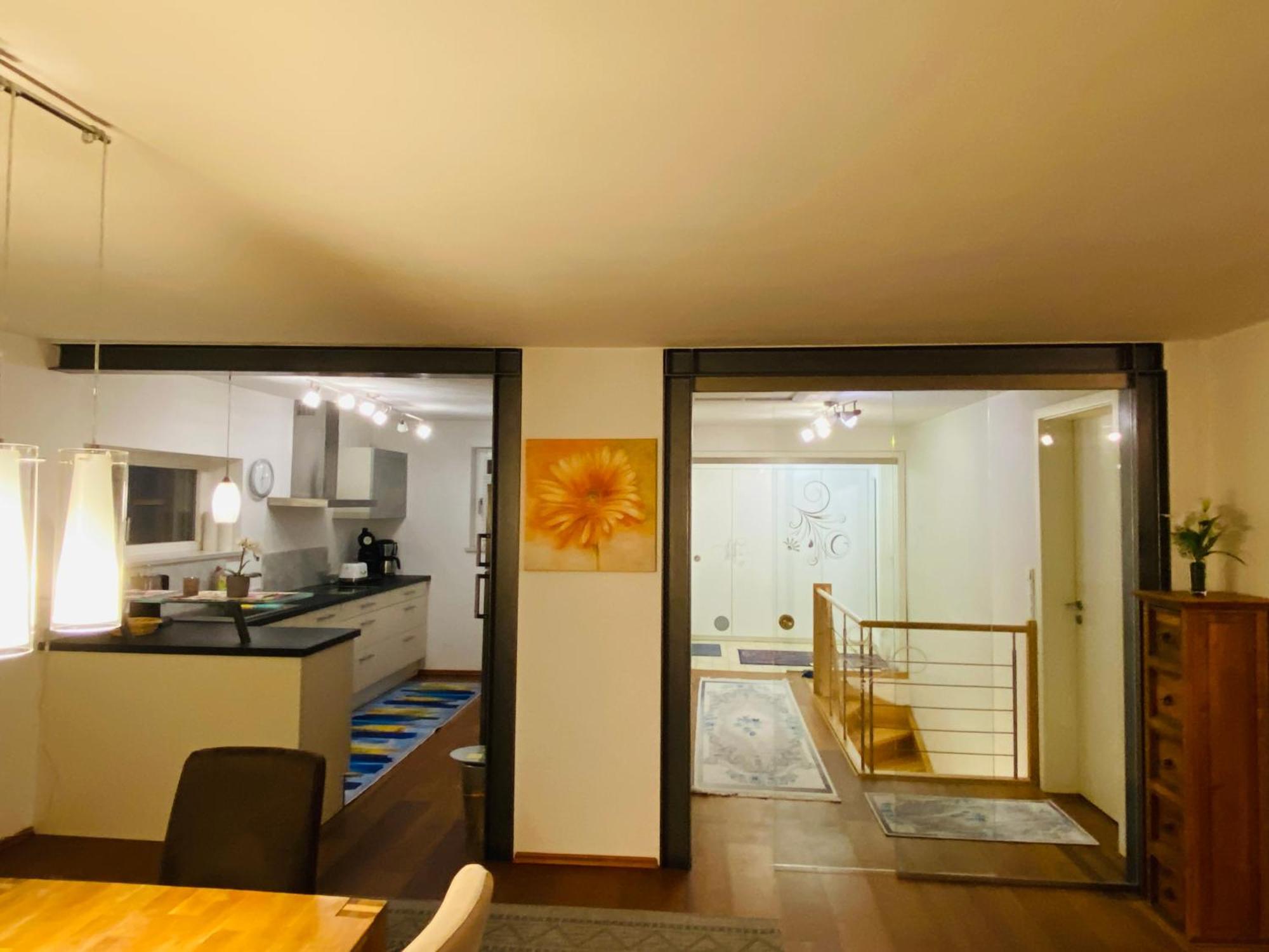 Luxus Im Eigenen Ferienhaus, 120 Qm, Naehe Regensburg Mit Balkon, Terrasse & Garten, Gute Zuganbindung Apartment Laber