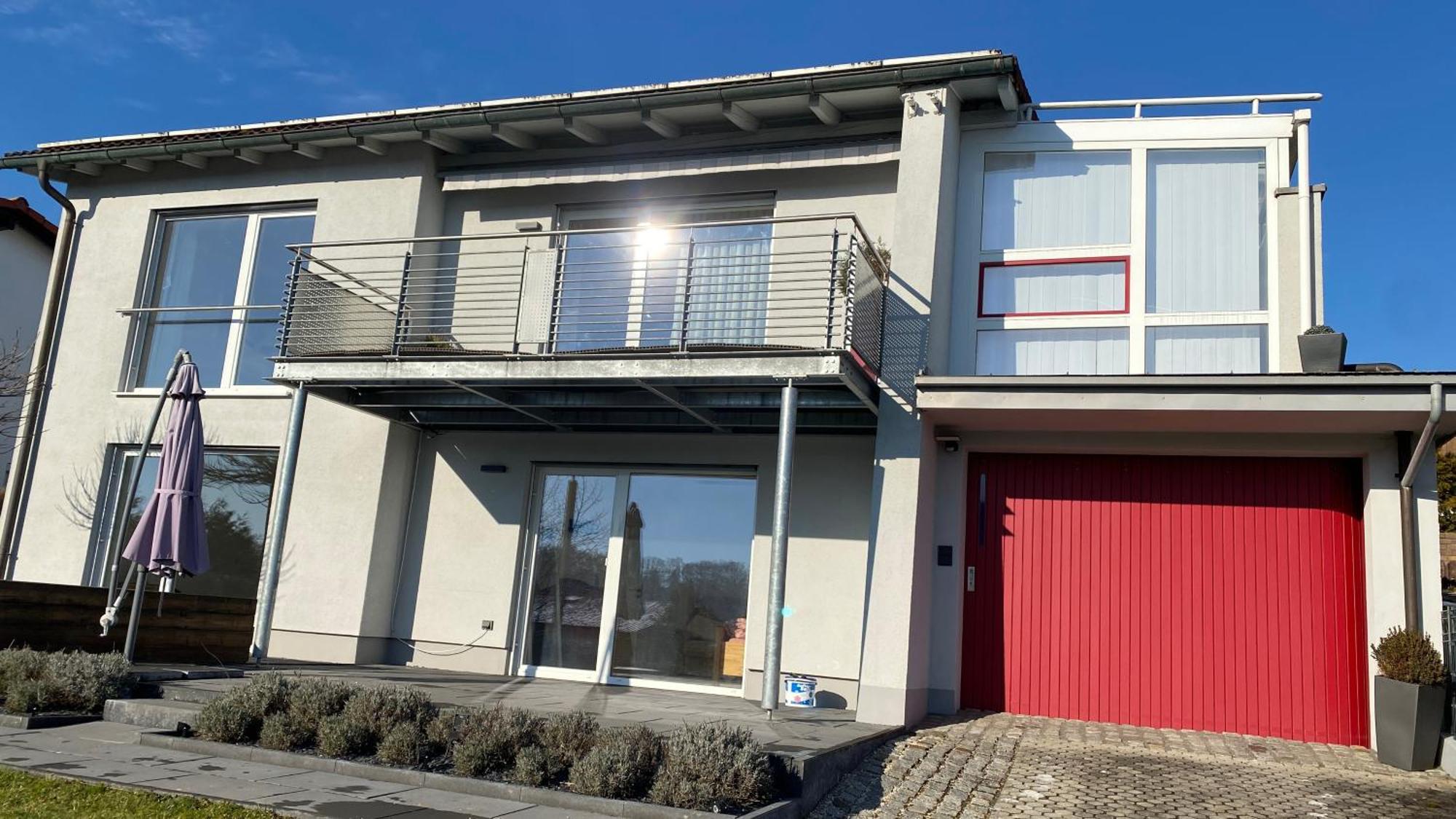 Luxus Im Eigenen Ferienhaus, 120 Qm, Naehe Regensburg Mit Balkon, Terrasse & Garten, Gute Zuganbindung Apartment Laber
